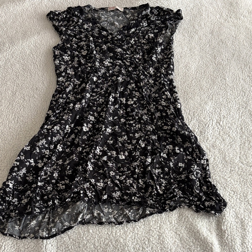 ROMWE Black and White Floral Dress